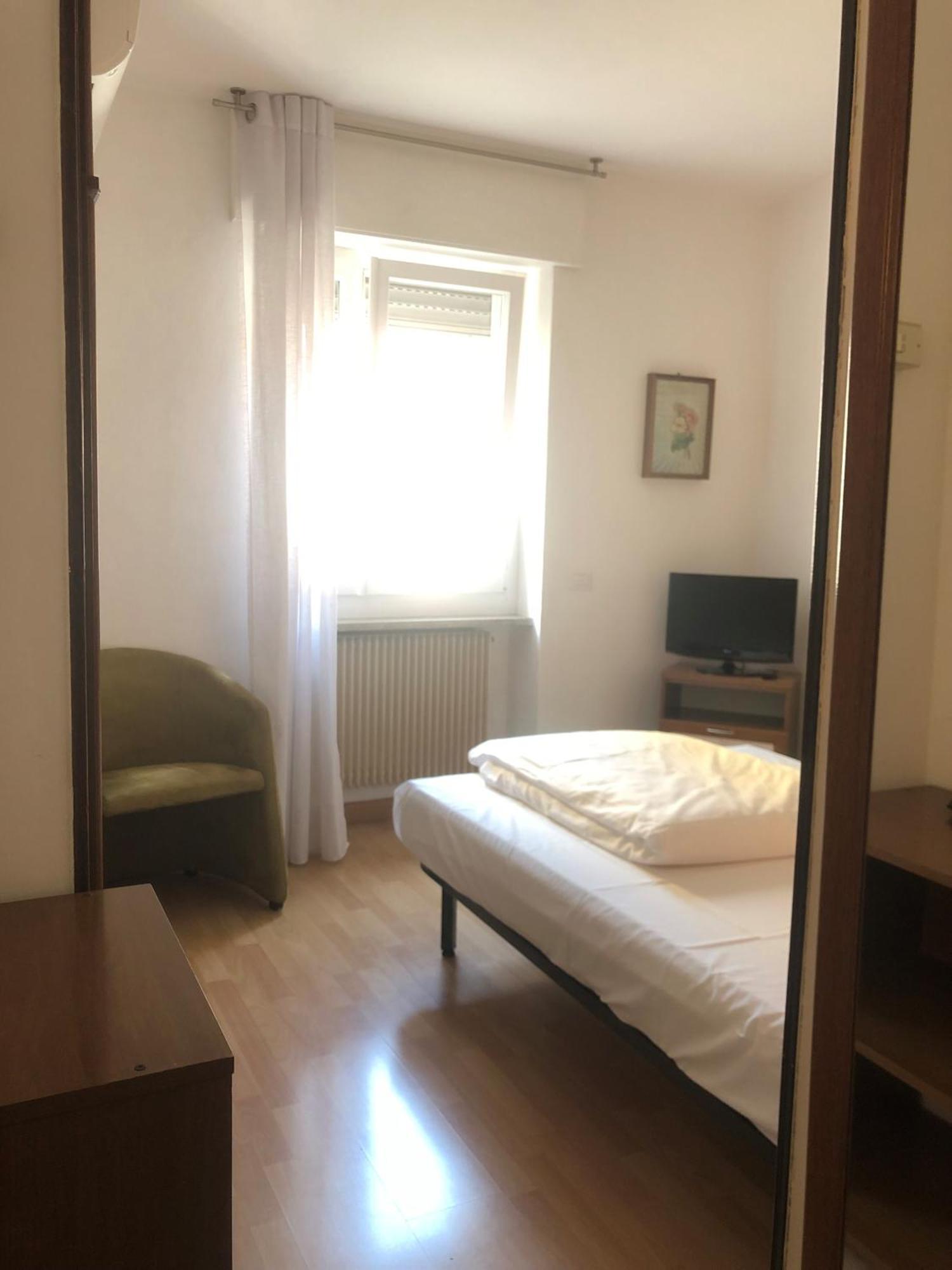 Hotel Sole Holiday Arco Εξωτερικό φωτογραφία