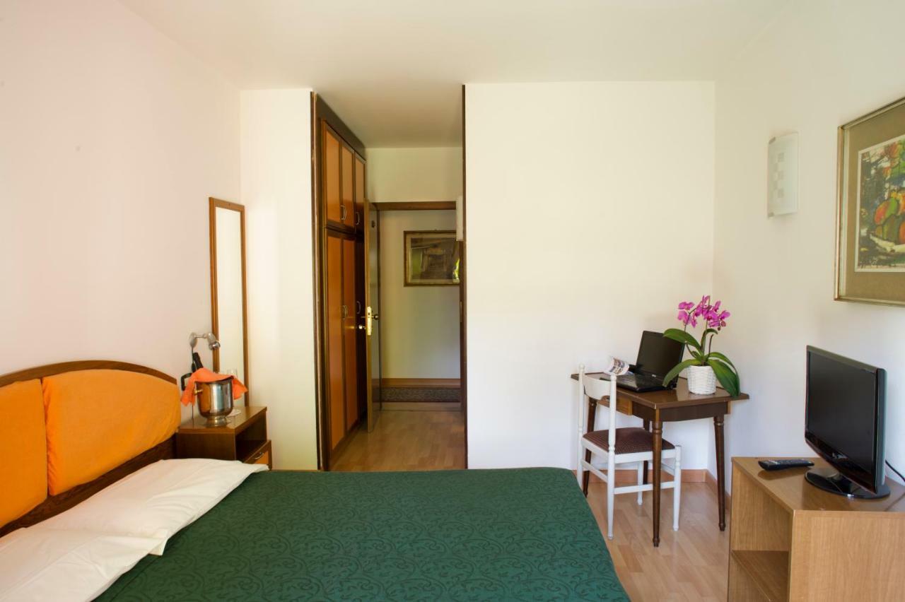 Hotel Sole Holiday Arco Εξωτερικό φωτογραφία